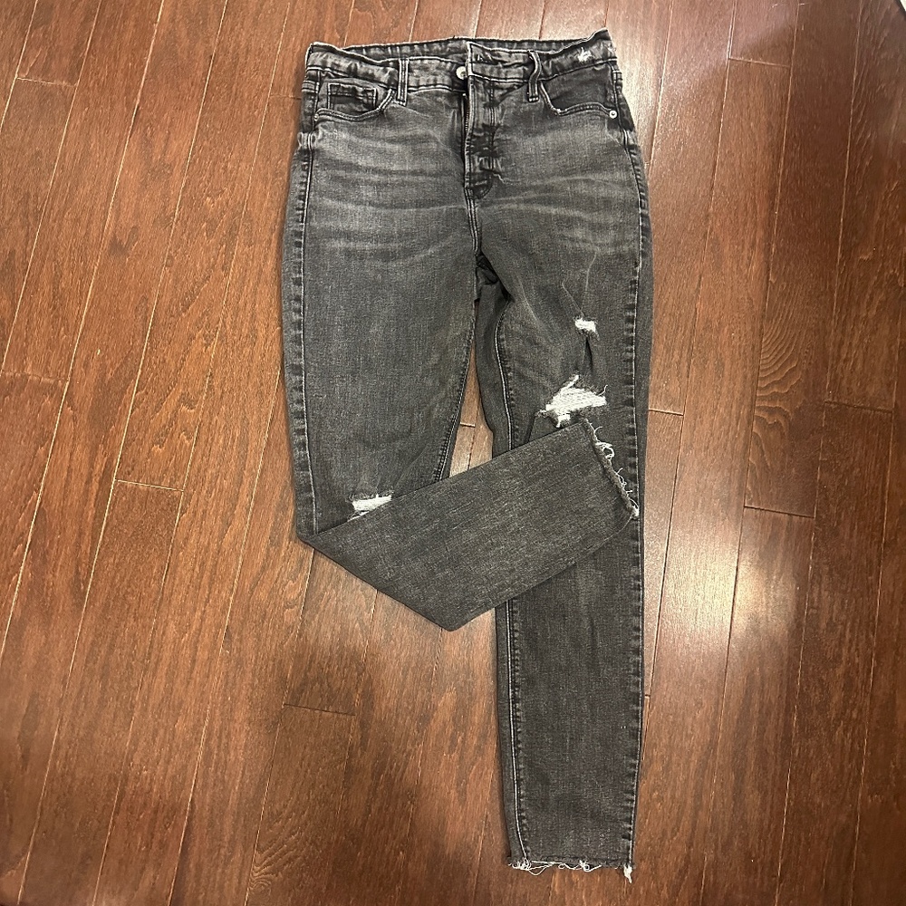 Old Navy ripped skinny jeans